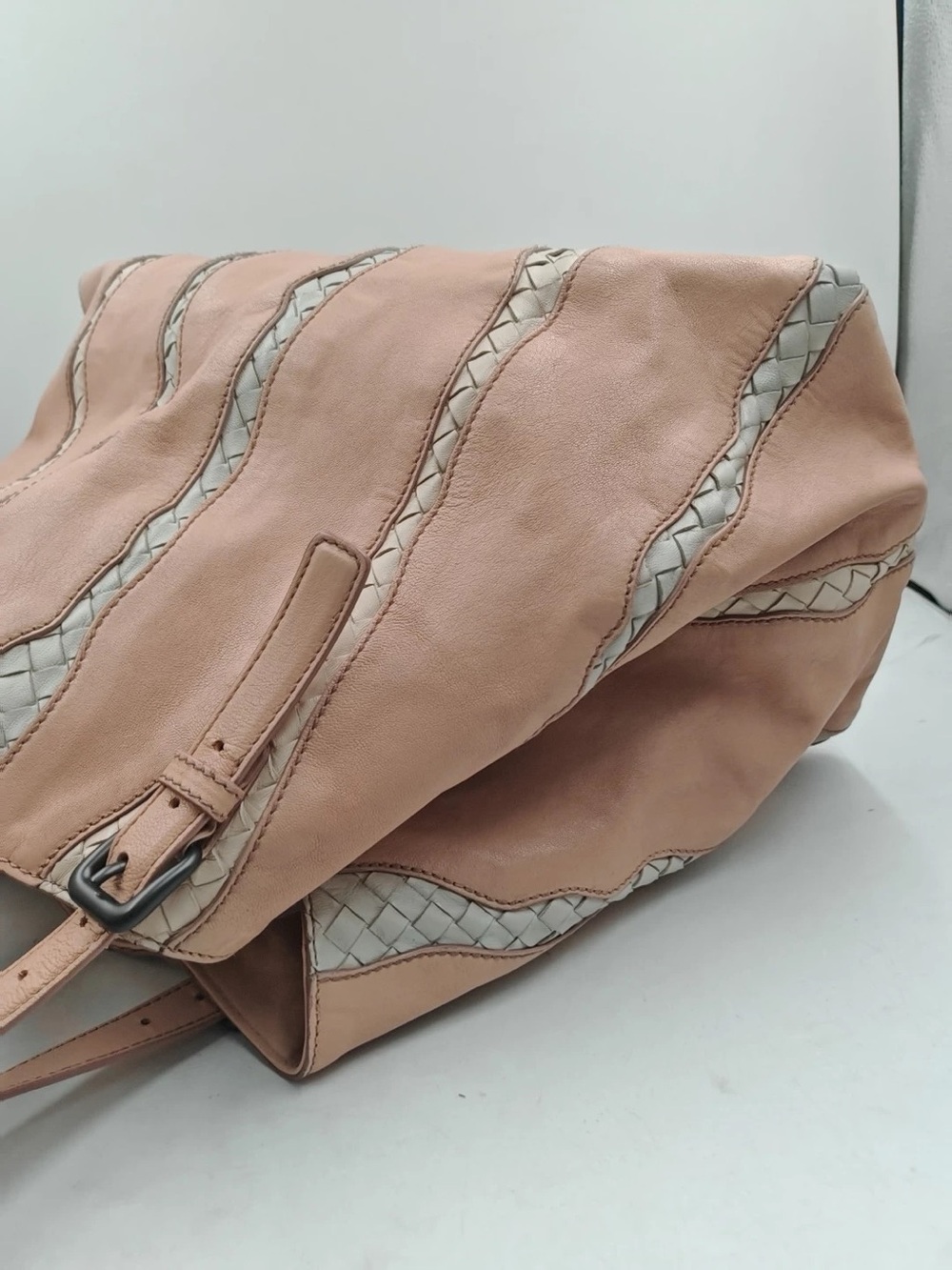 Bottega Veneta pink leather suede tote with Intrecciato woven stripe - Picture 10 of 13